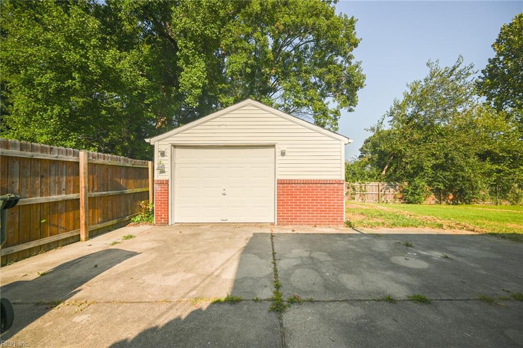 8020 Wedgewood DR