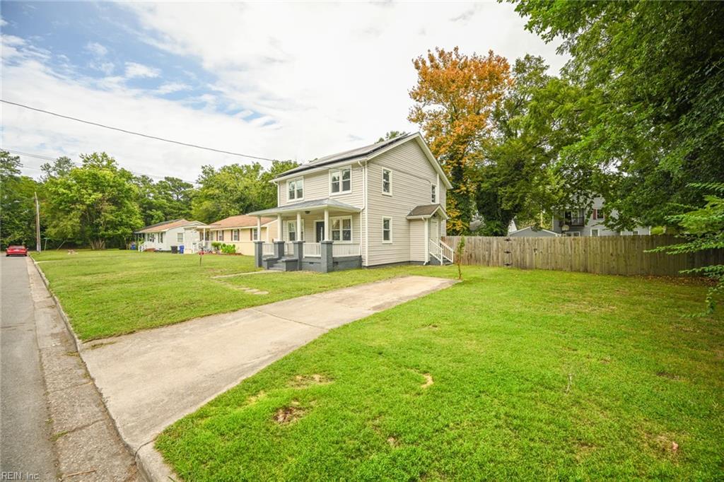 1415 Lansing AVE