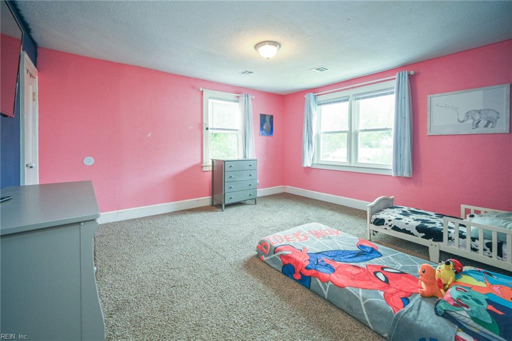 1415 Lansing AVE