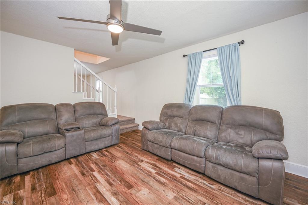 1415 Lansing AVE