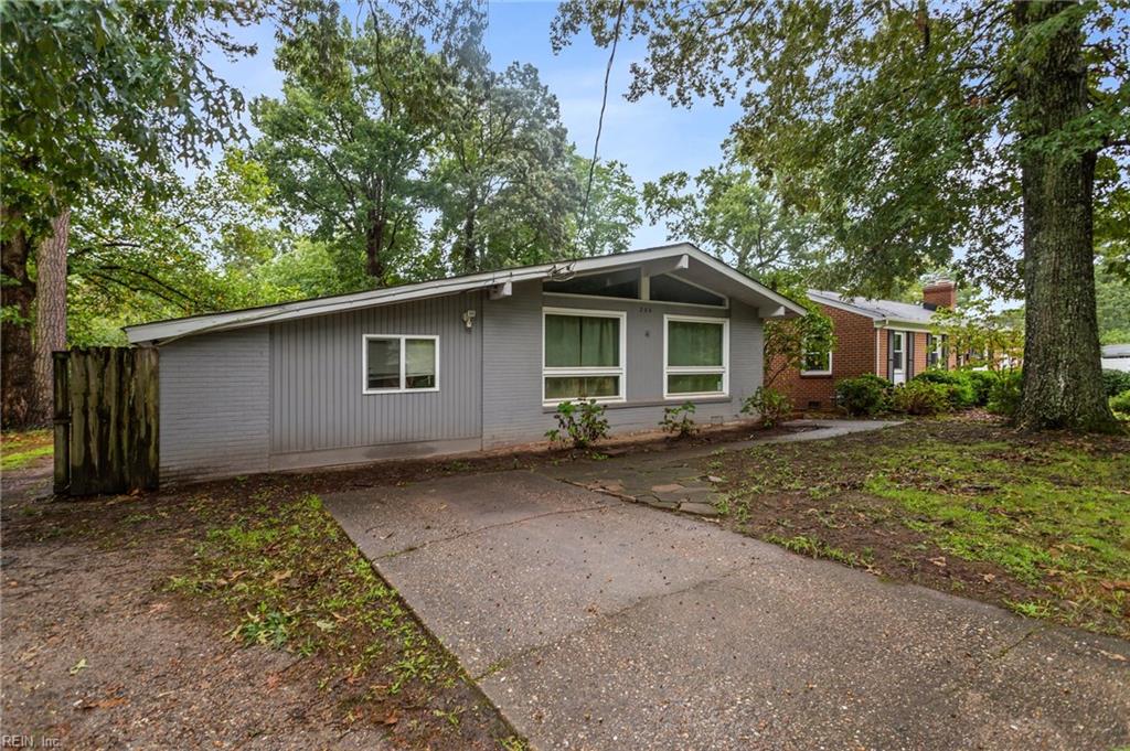 266 Eastwood DR