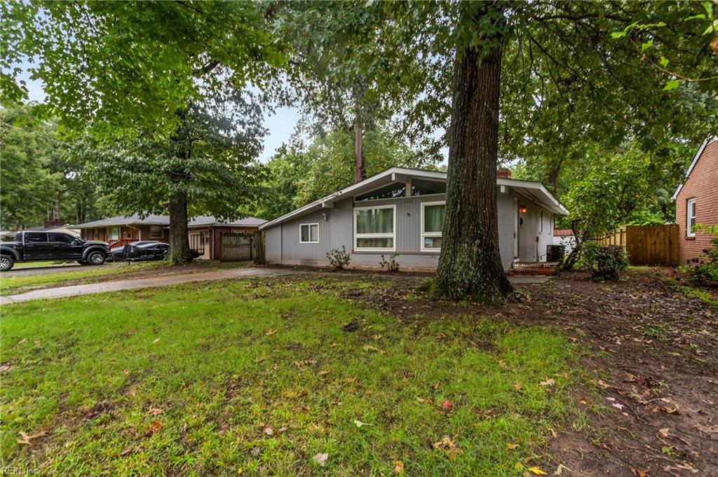 266 Eastwood DR