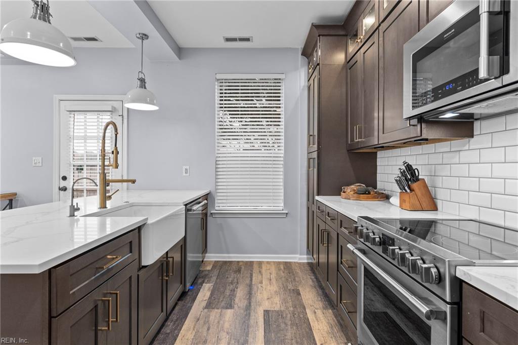 1804 Staple Inn DR