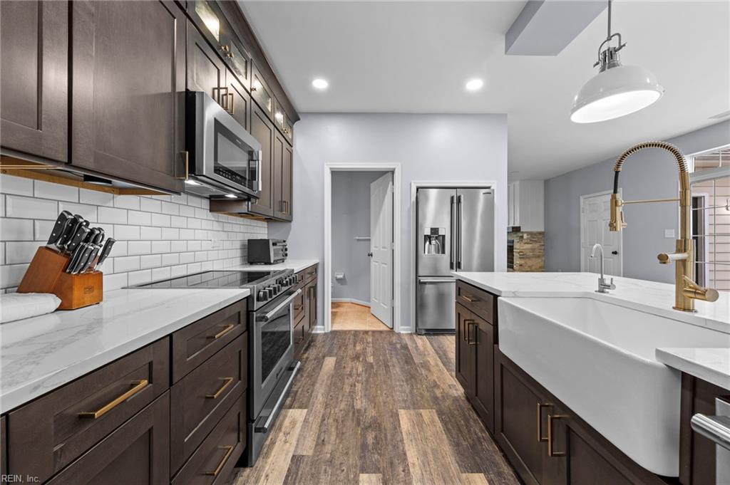 1804 Staple Inn DR