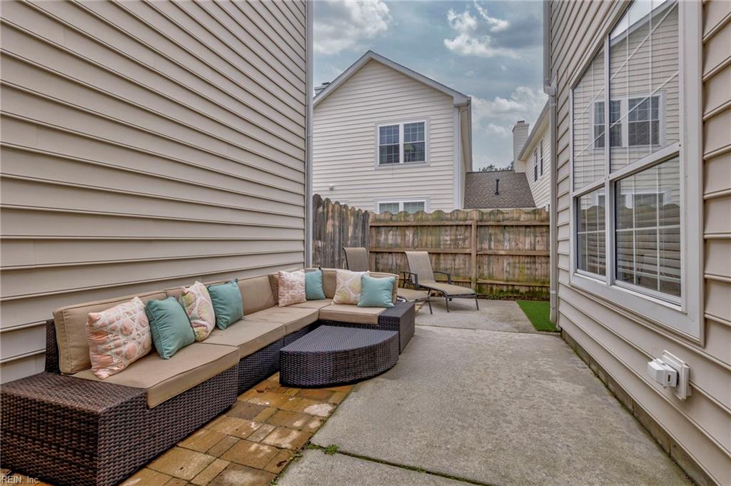 1804 Staple Inn DR