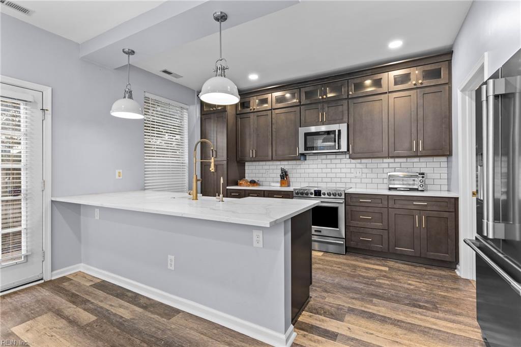 1804 Staple Inn DR