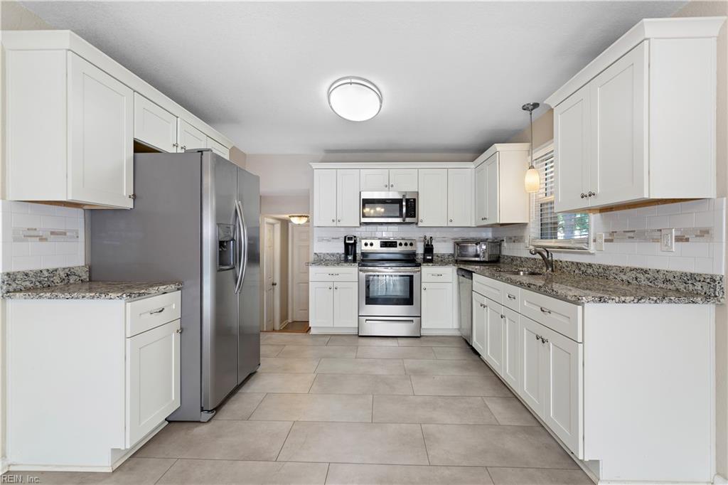 4117 Forresthills DR