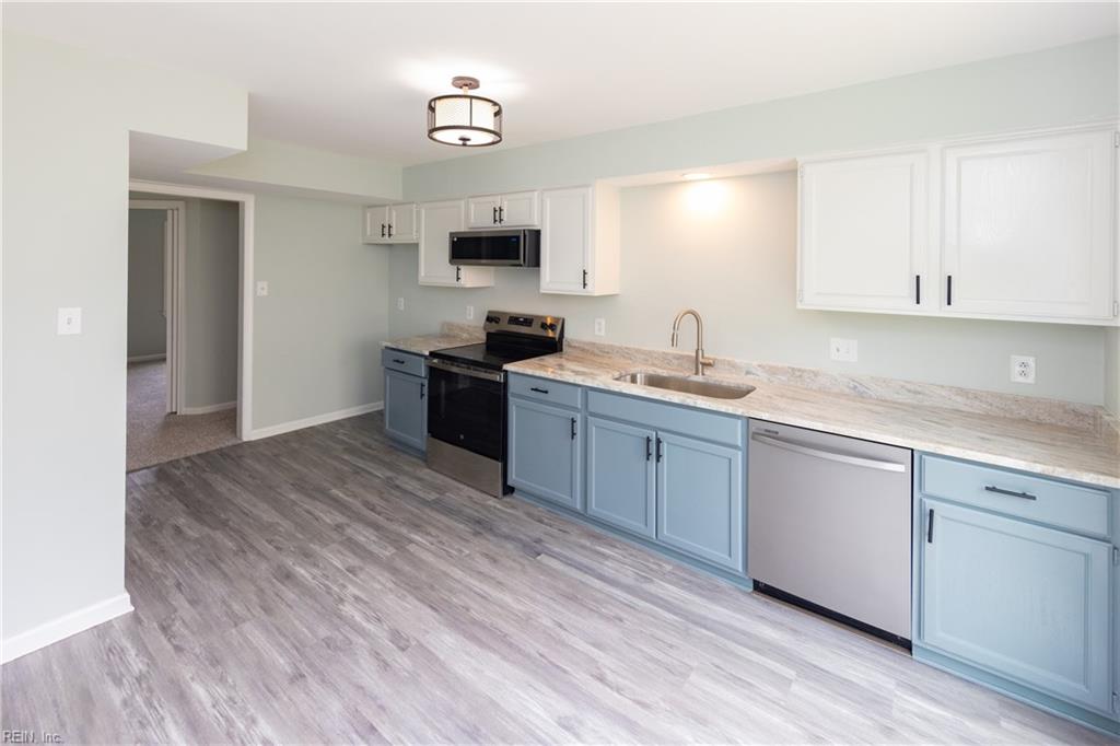 2108 Singer CT