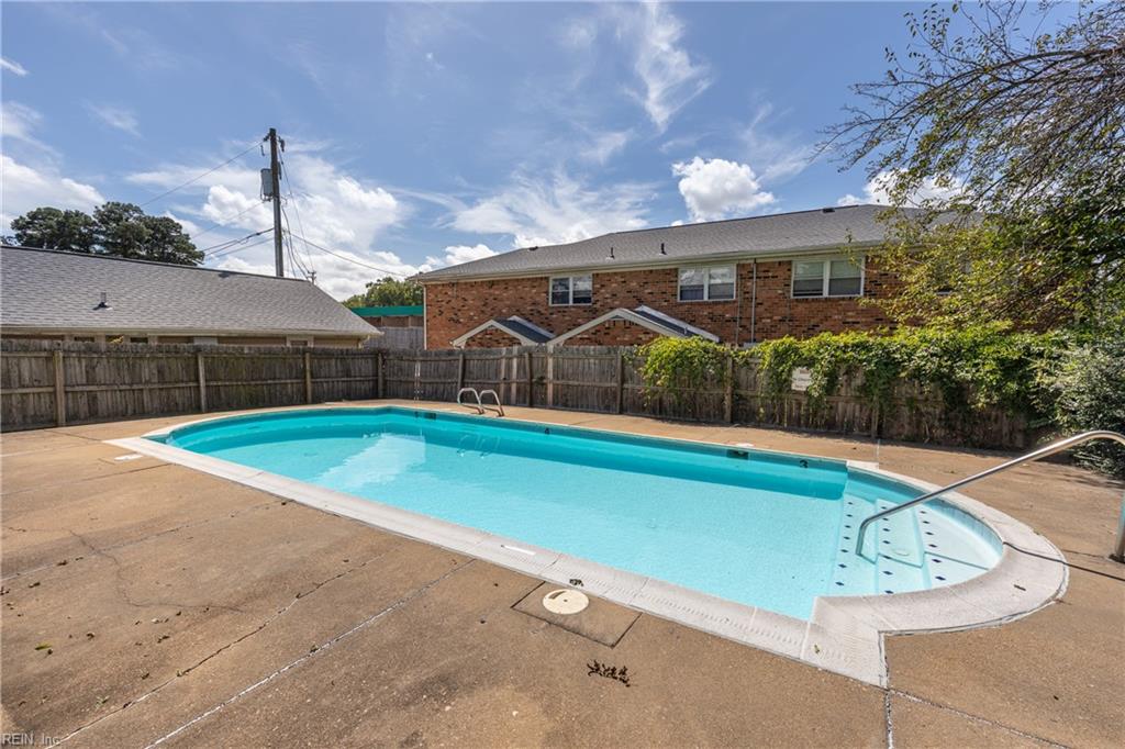 722 Lesner AVE 14