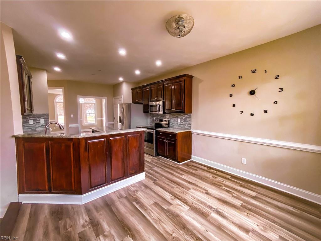 1508 Crystal Lake DR