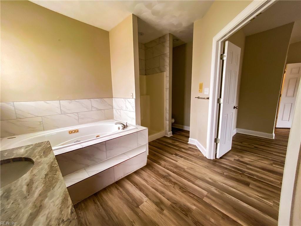 1508 Crystal Lake DR