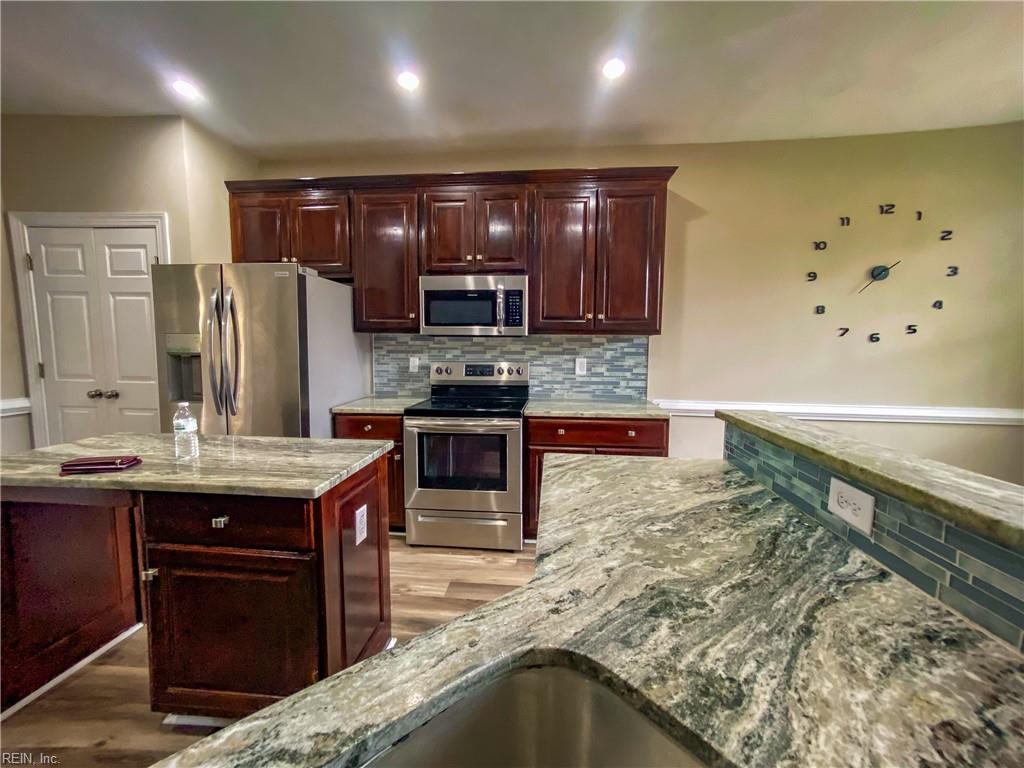 1508 Crystal Lake DR
