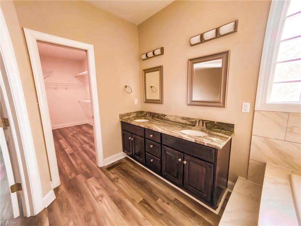 1508 Crystal Lake DR