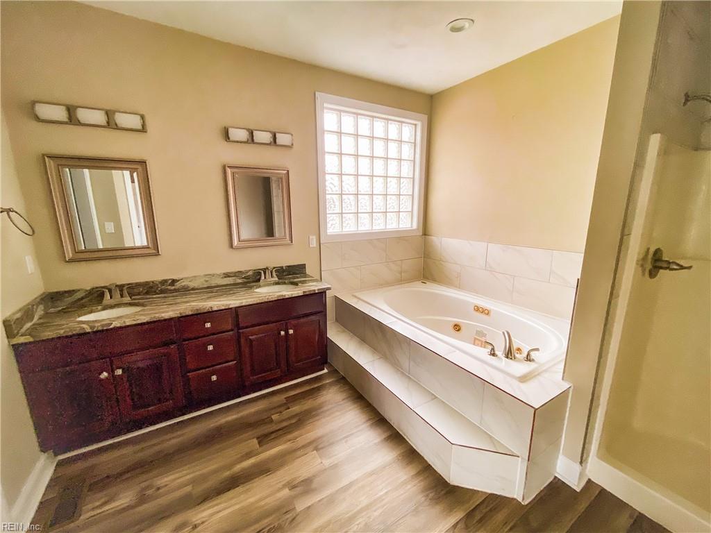 1508 Crystal Lake DR