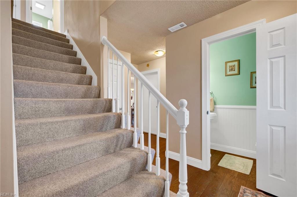 5909 Chain Bridge RD