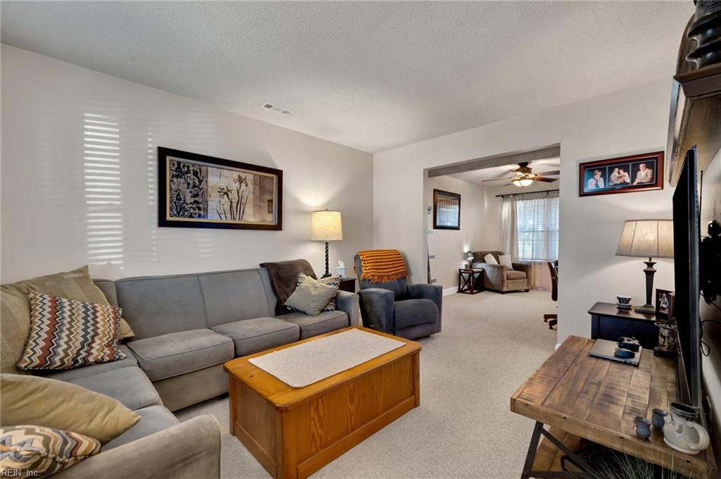 5909 Chain Bridge RD