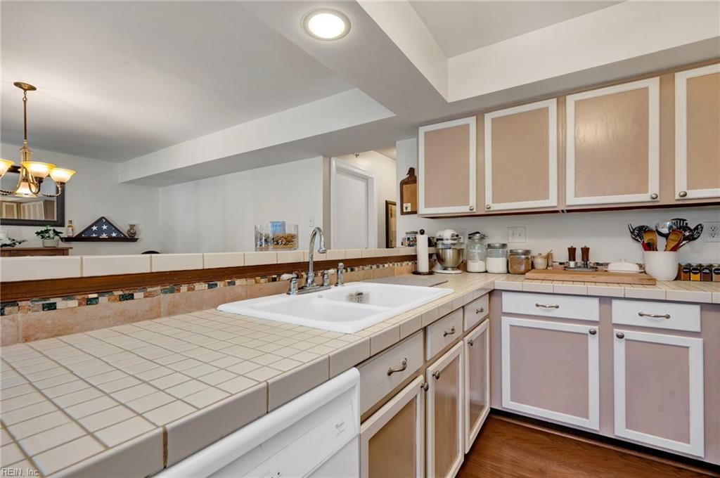 5909 Chain Bridge RD