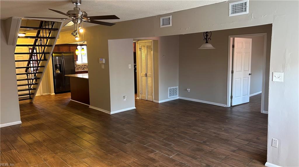 1315 Glyndon DR