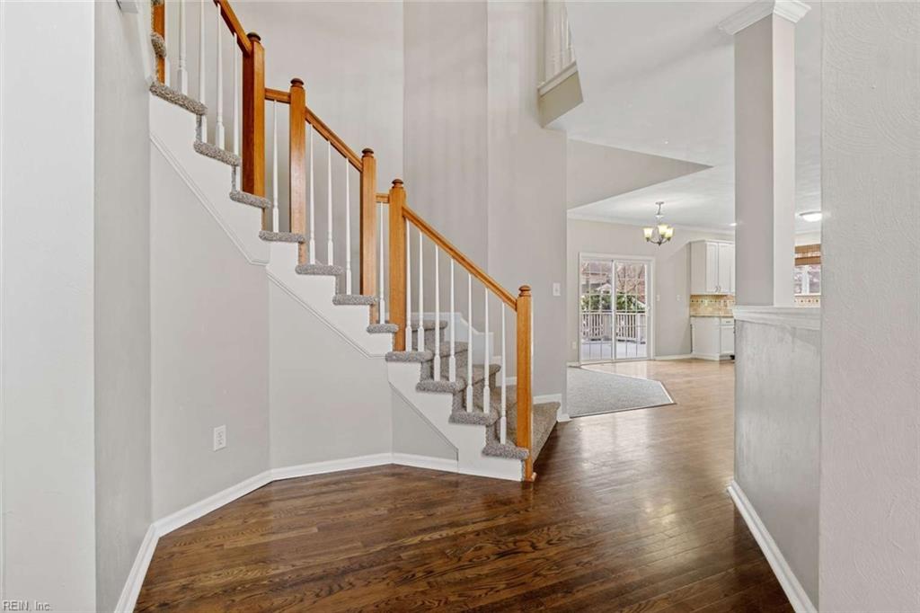 533 Fair Oak DR