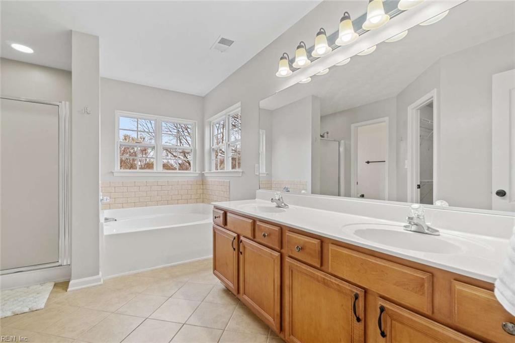 533 Fair Oak DR