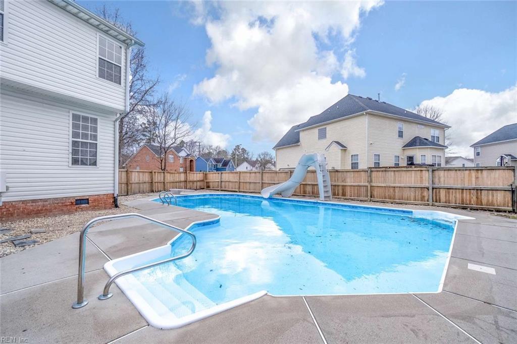 533 Fair Oak DR