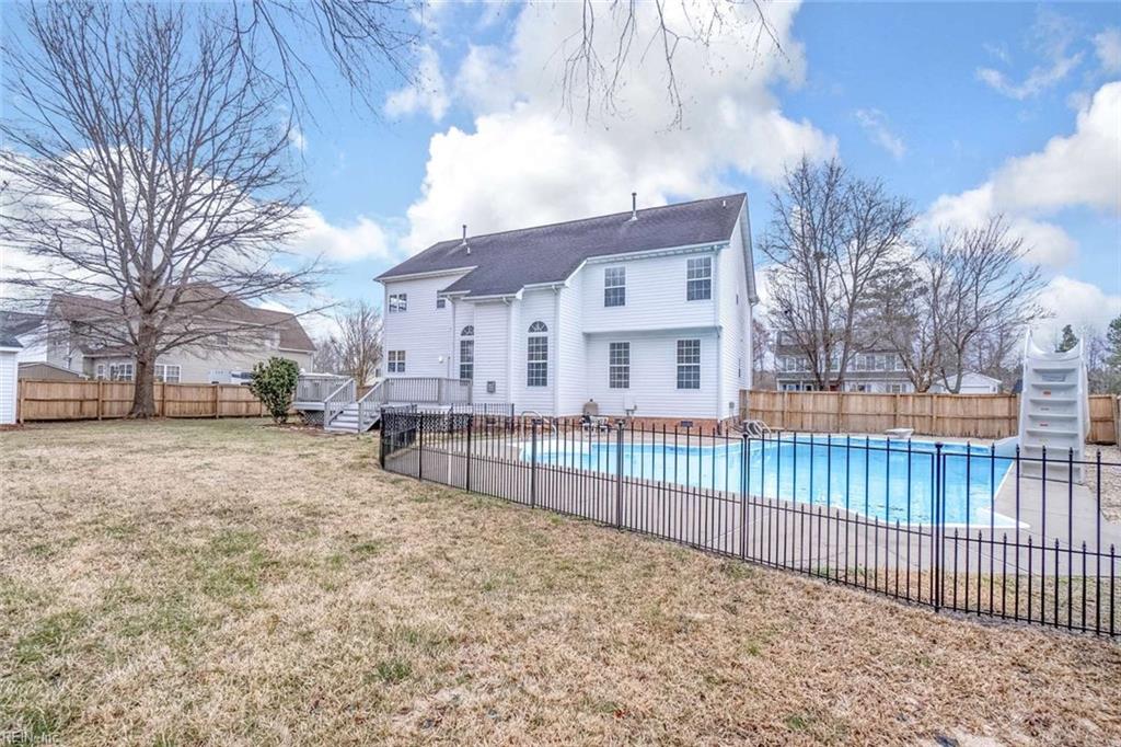 533 Fair Oak DR