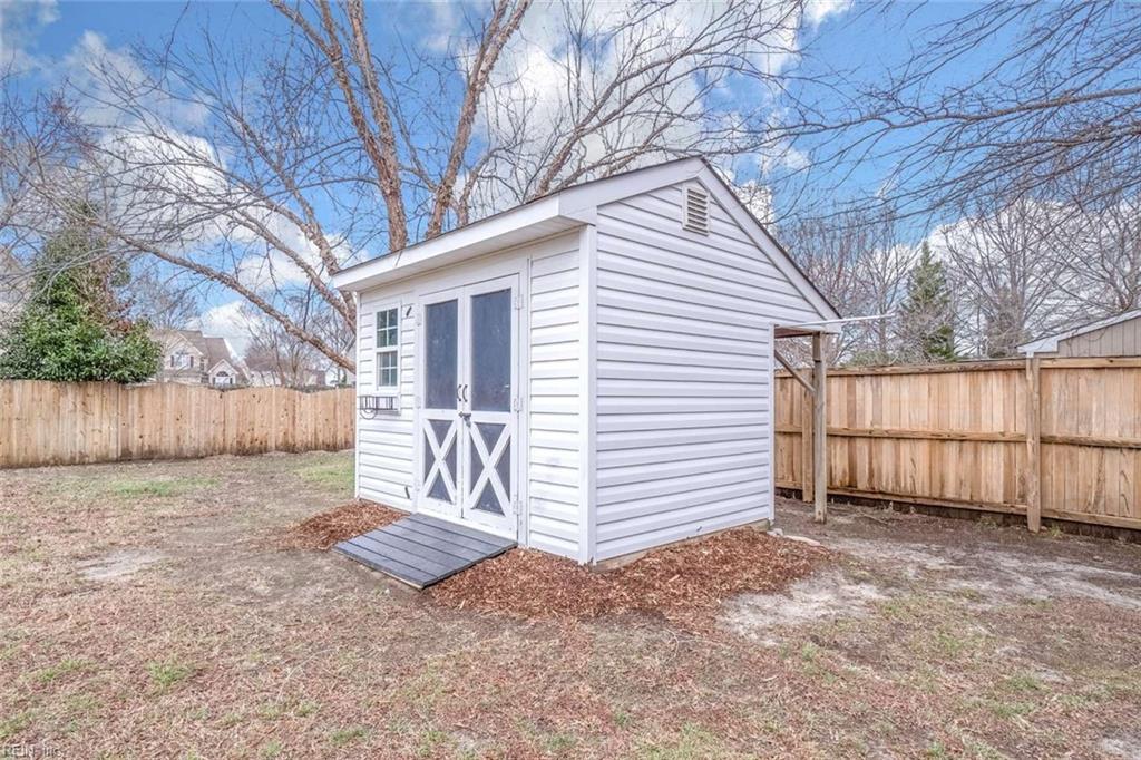 533 Fair Oak DR