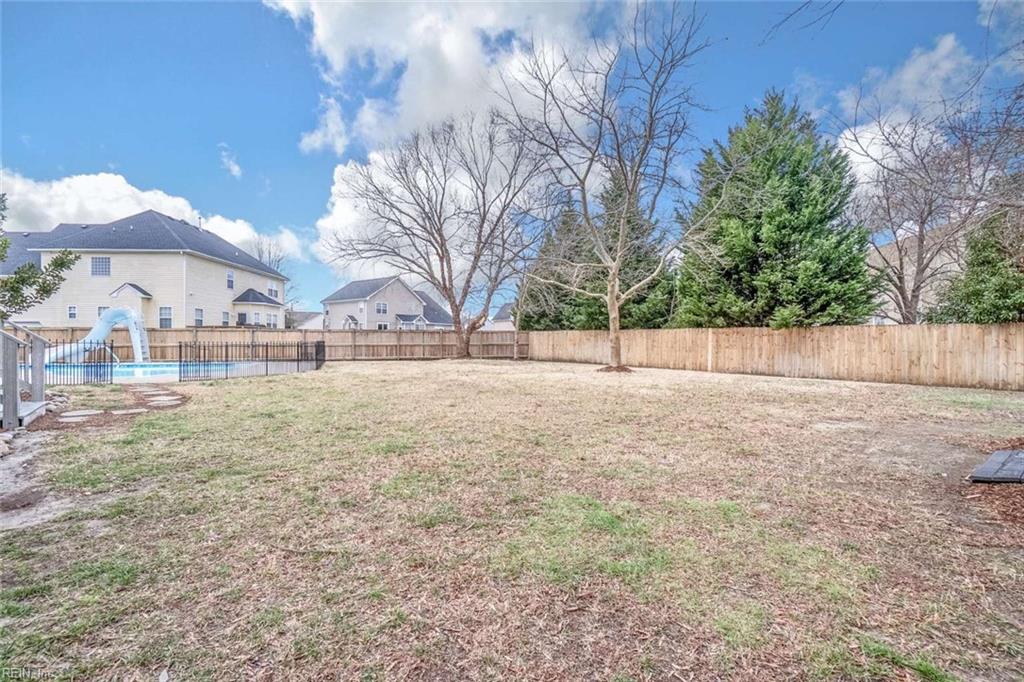 533 Fair Oak DR