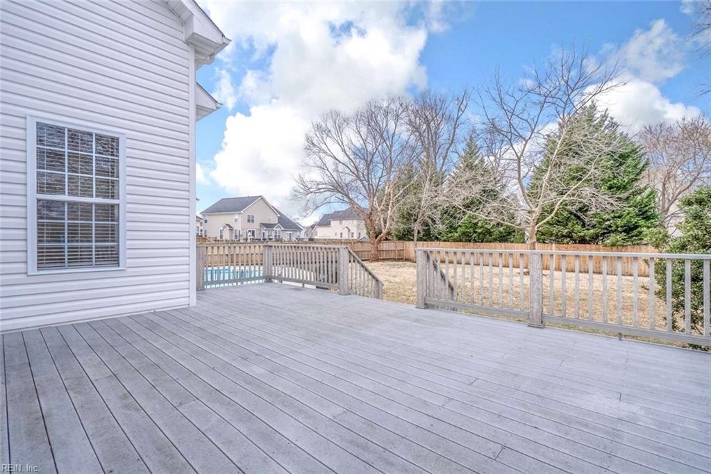 533 Fair Oak DR
