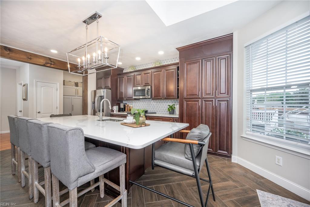 505 Fall Ridge CT
