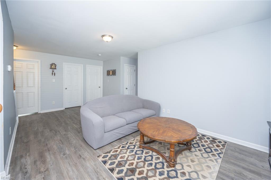 108 Foster RD