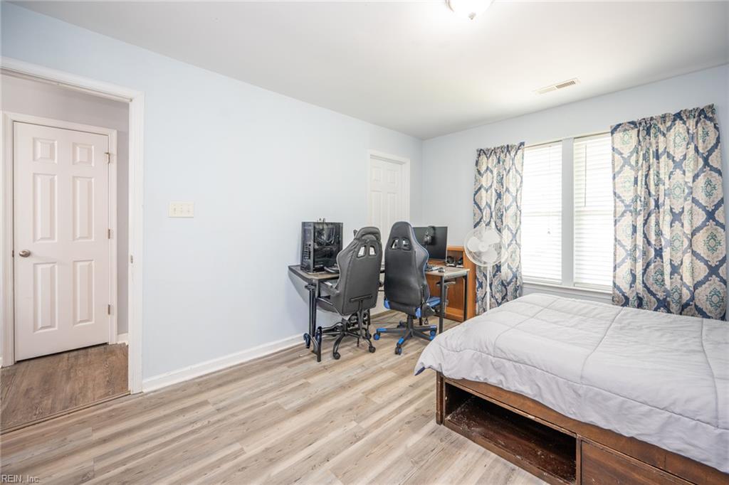 108 Foster RD