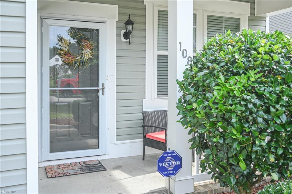 108 Foster RD