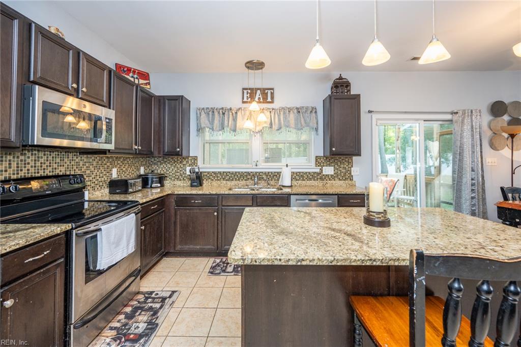 108 Foster RD