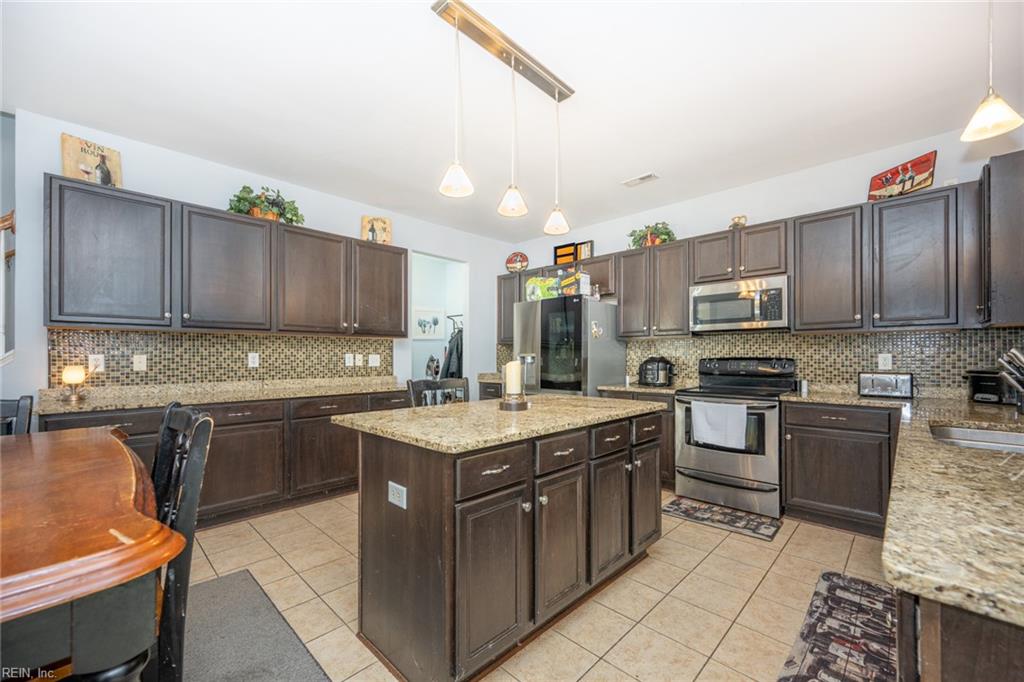 108 Foster RD