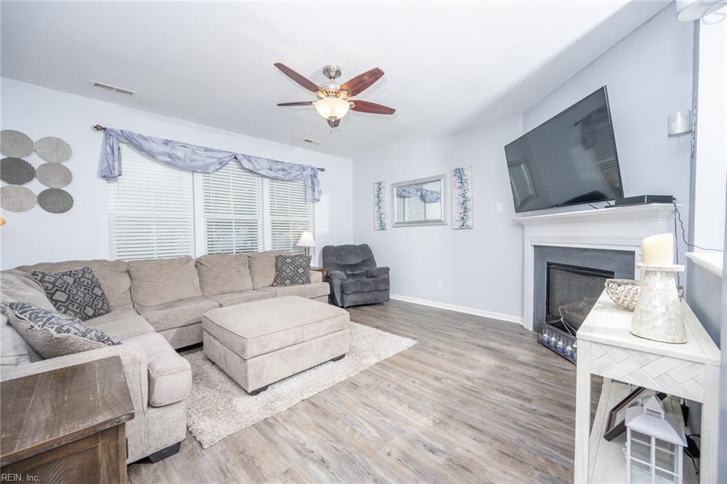 108 Foster RD