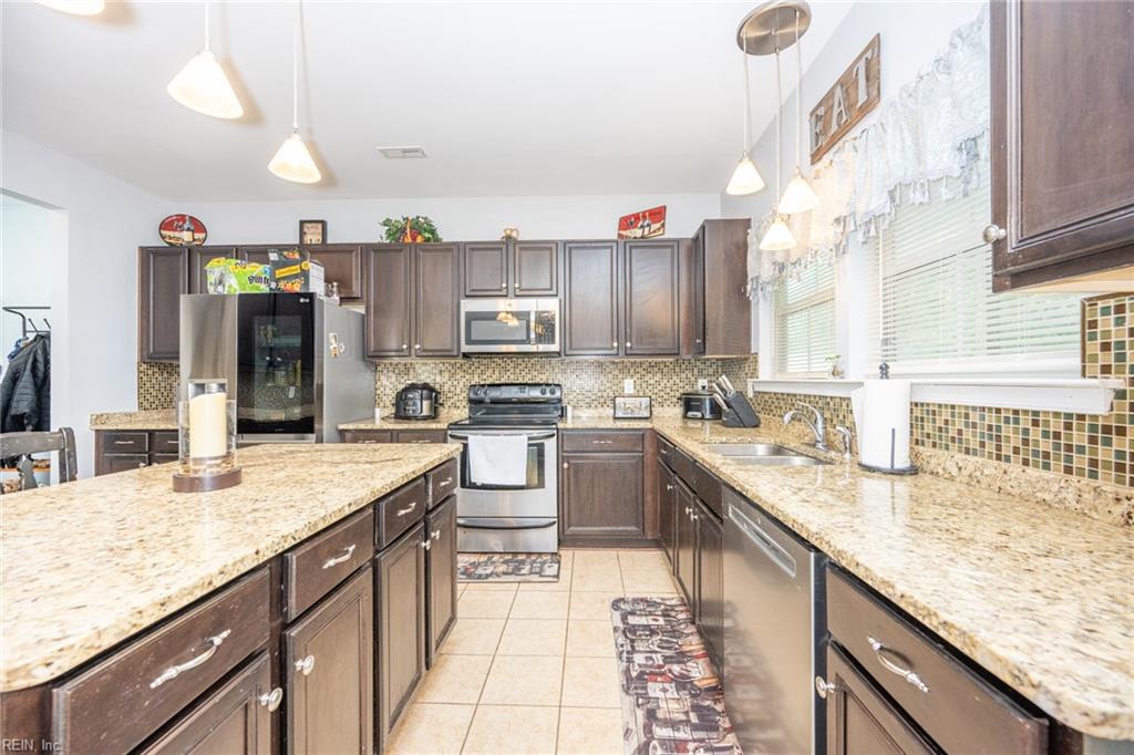 108 Foster RD