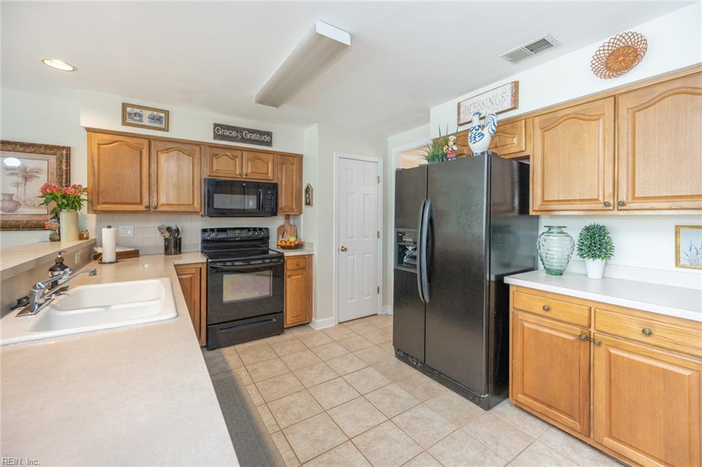 2348 Upper Greens PL