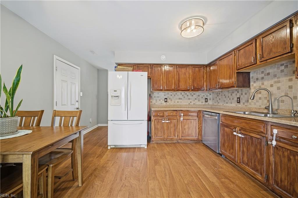 445 Glenrock RD