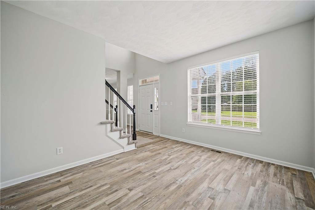 509 Fair Oak DR