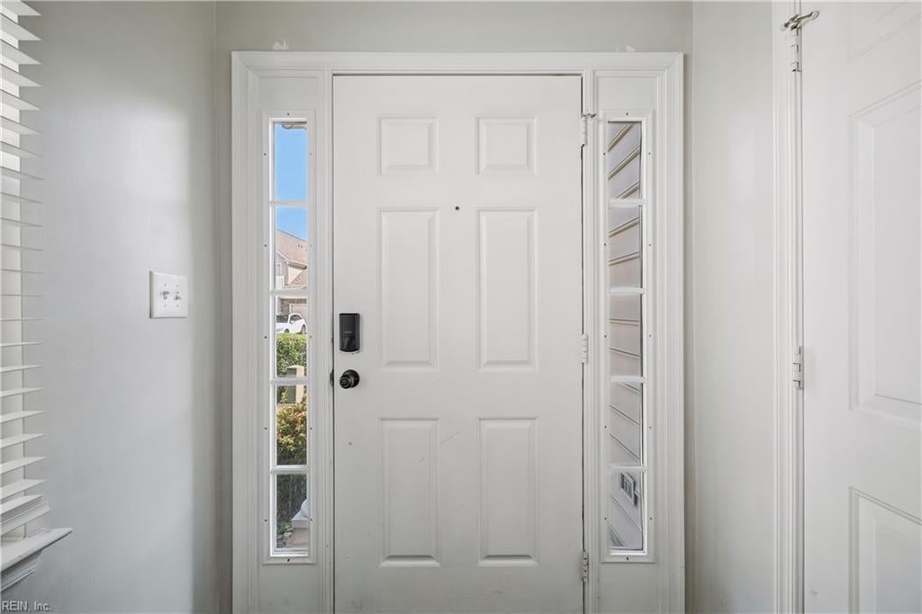 602 Sawgrass LN 6