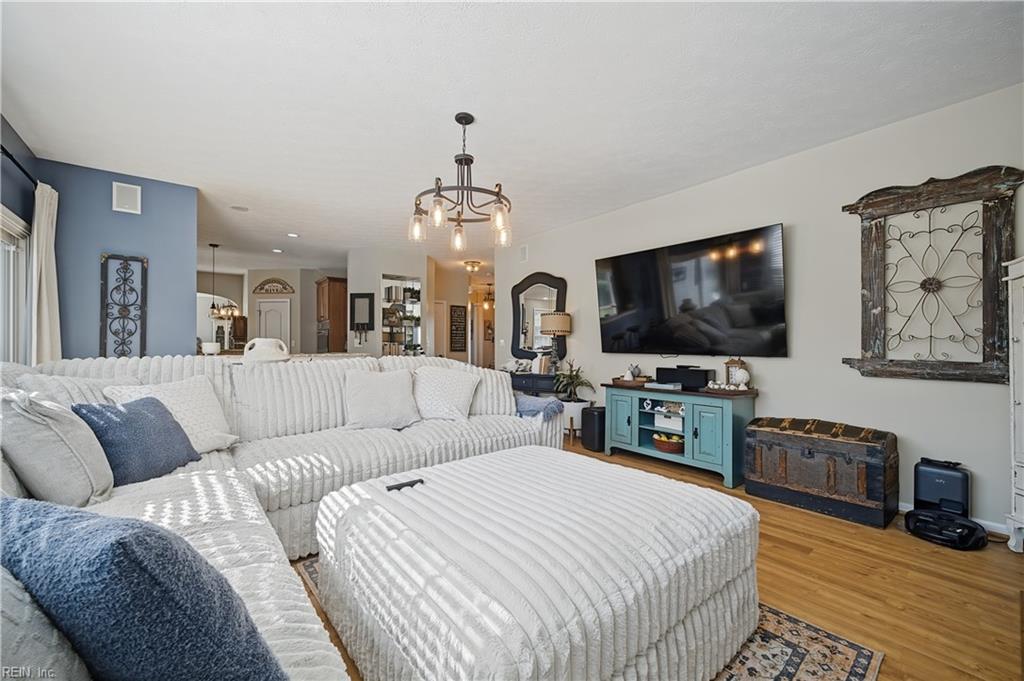 2101 Pleasant Acres CT