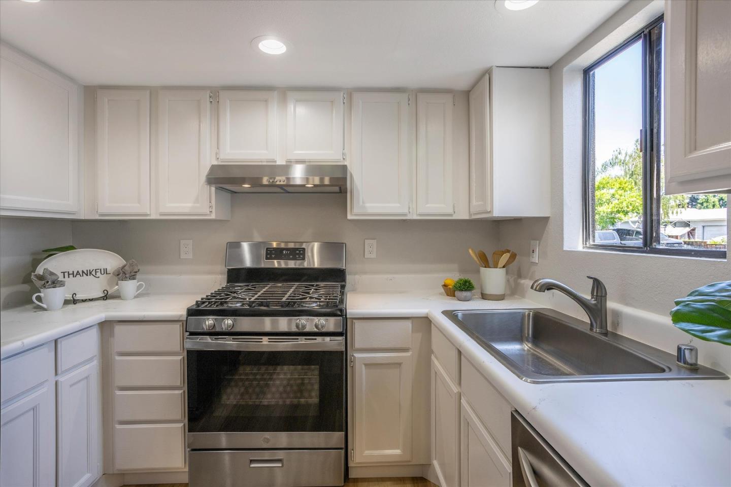 18565 Preservation CT