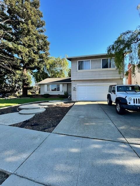 3742 Wellington Square