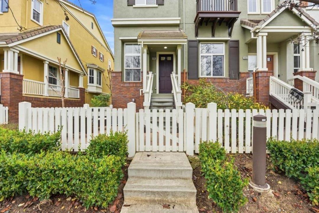 48962 Woodgrove Common