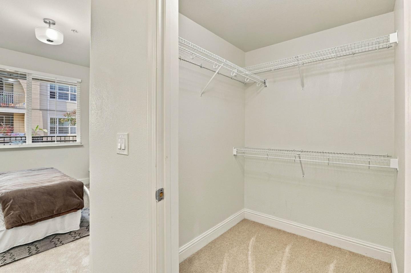 1883 Agnew RD 229