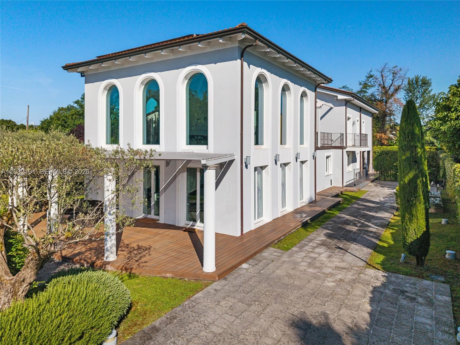 Luxury Real Estate Forte Dei Marmi Max Mlekus