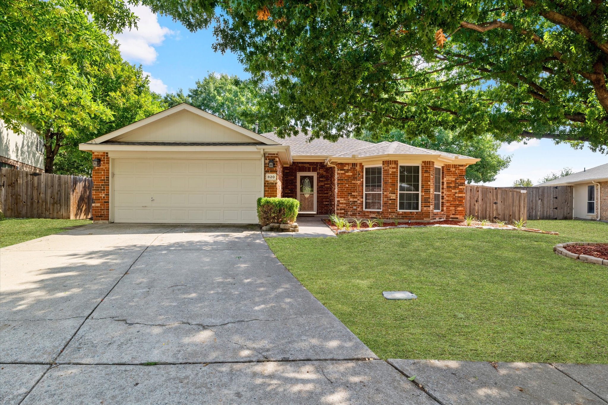 820 Topaz Drive