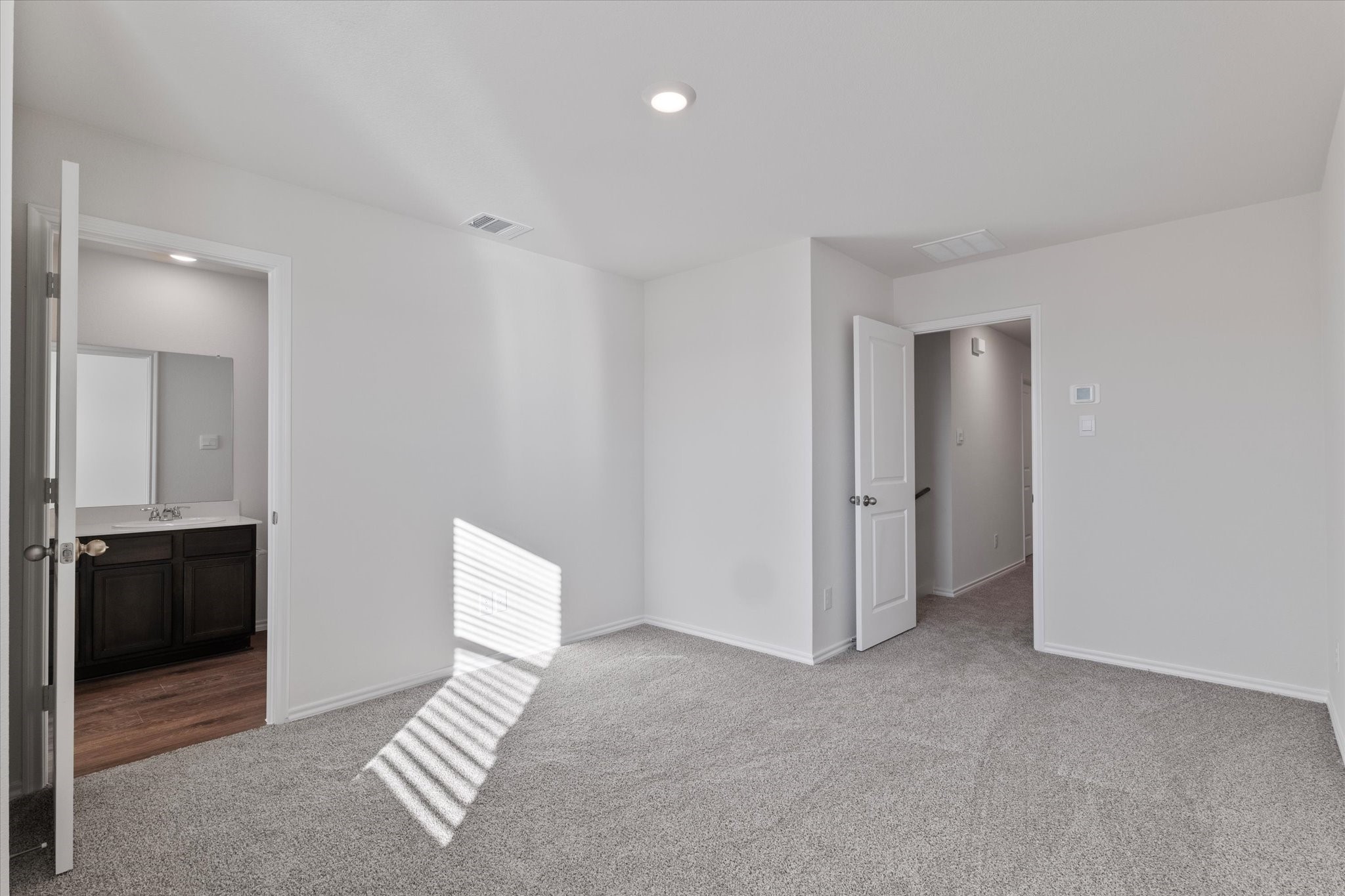 6207 Holly Spring
