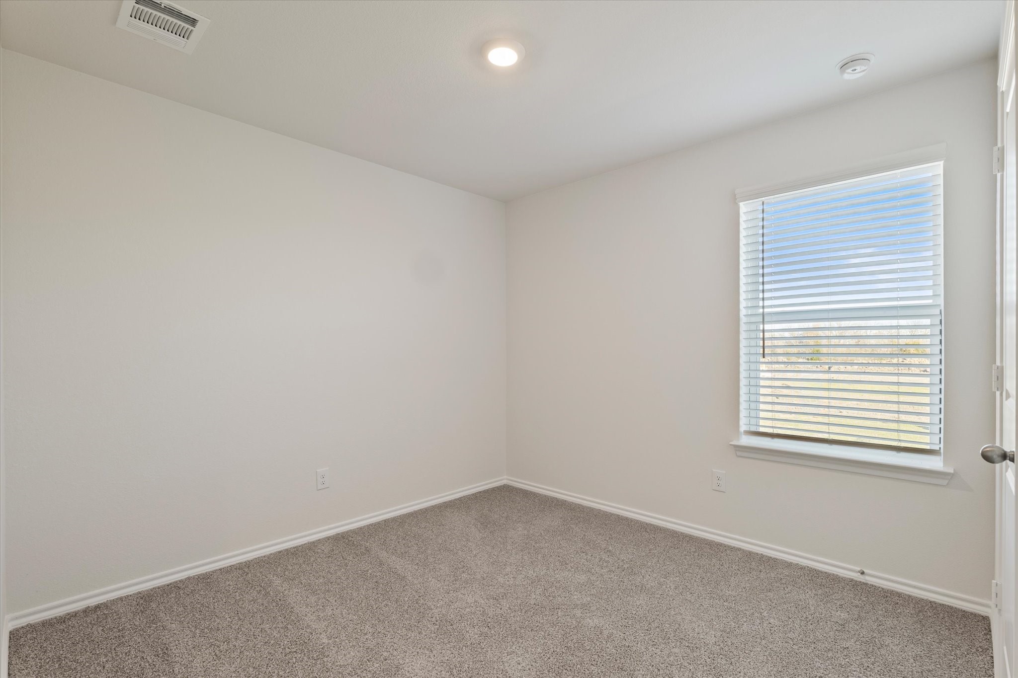 6207 Holly Spring